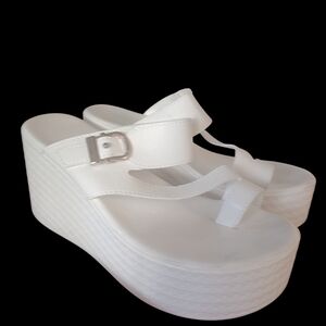 Source Unknown White Platform Sandals